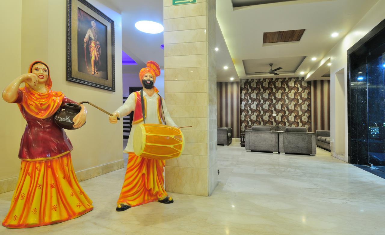Hotel Shanti Villa Yeni Delhi Dış mekan fotoğraf